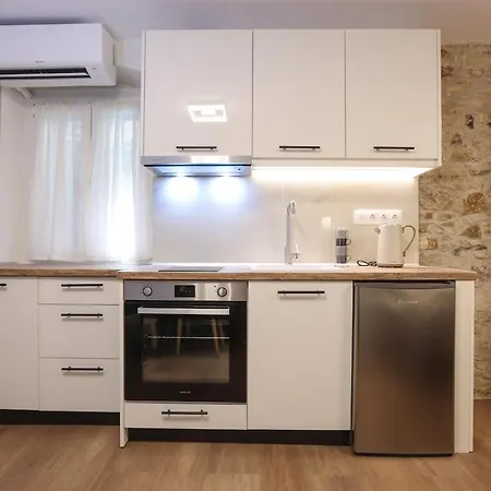 Nonna Christina, Corfu Old Town