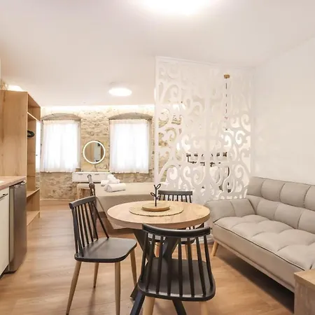 Nonna Christina, Corfu Old Town