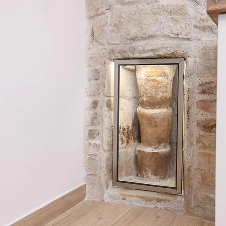 Nonna Christina, Corfu Old Town Apartament *